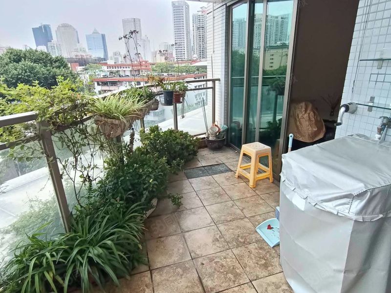广州400平仓库出租，柯木朗地铁c出口2分钟大院内，可做淘宝电商，进出车方便